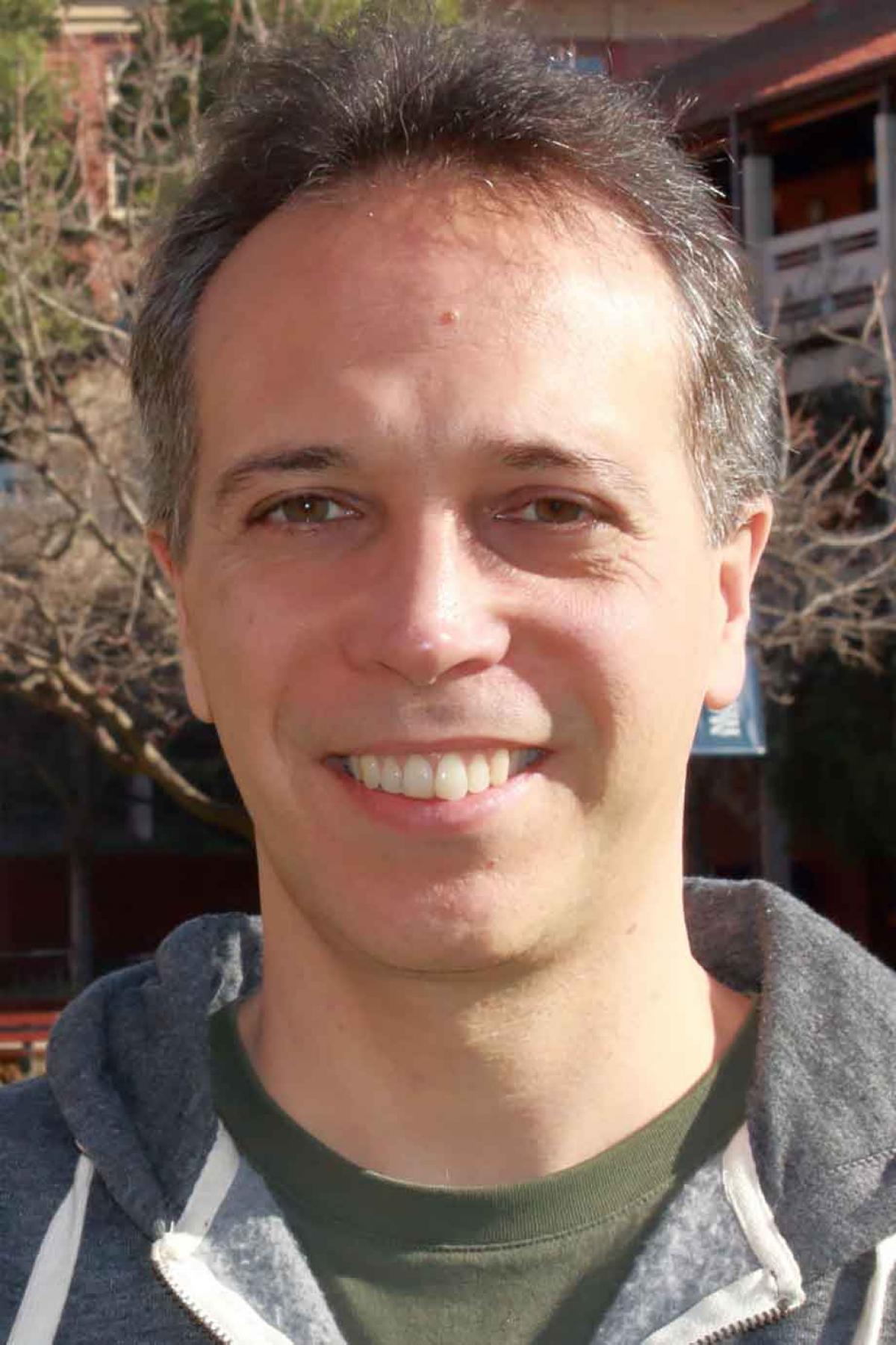 Prof Gustavo Carneiro